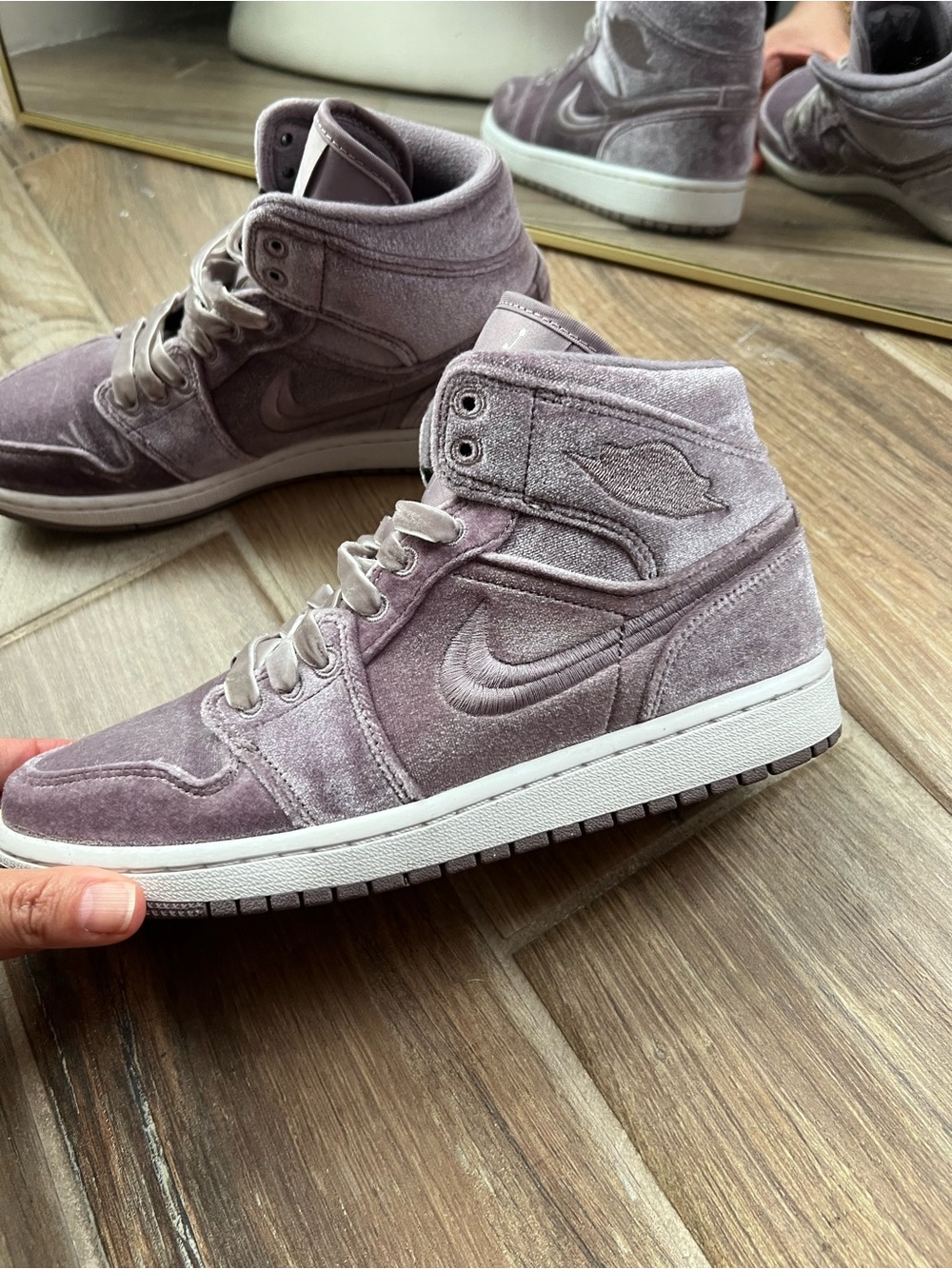 Jordan Mid-Top Velvet Sneakers in Mauve - Picture 3 of 8